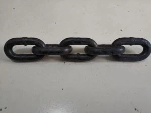 Privezovalne verige na morju